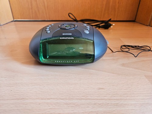 Radiowecker marke grundig - radiowecker,,